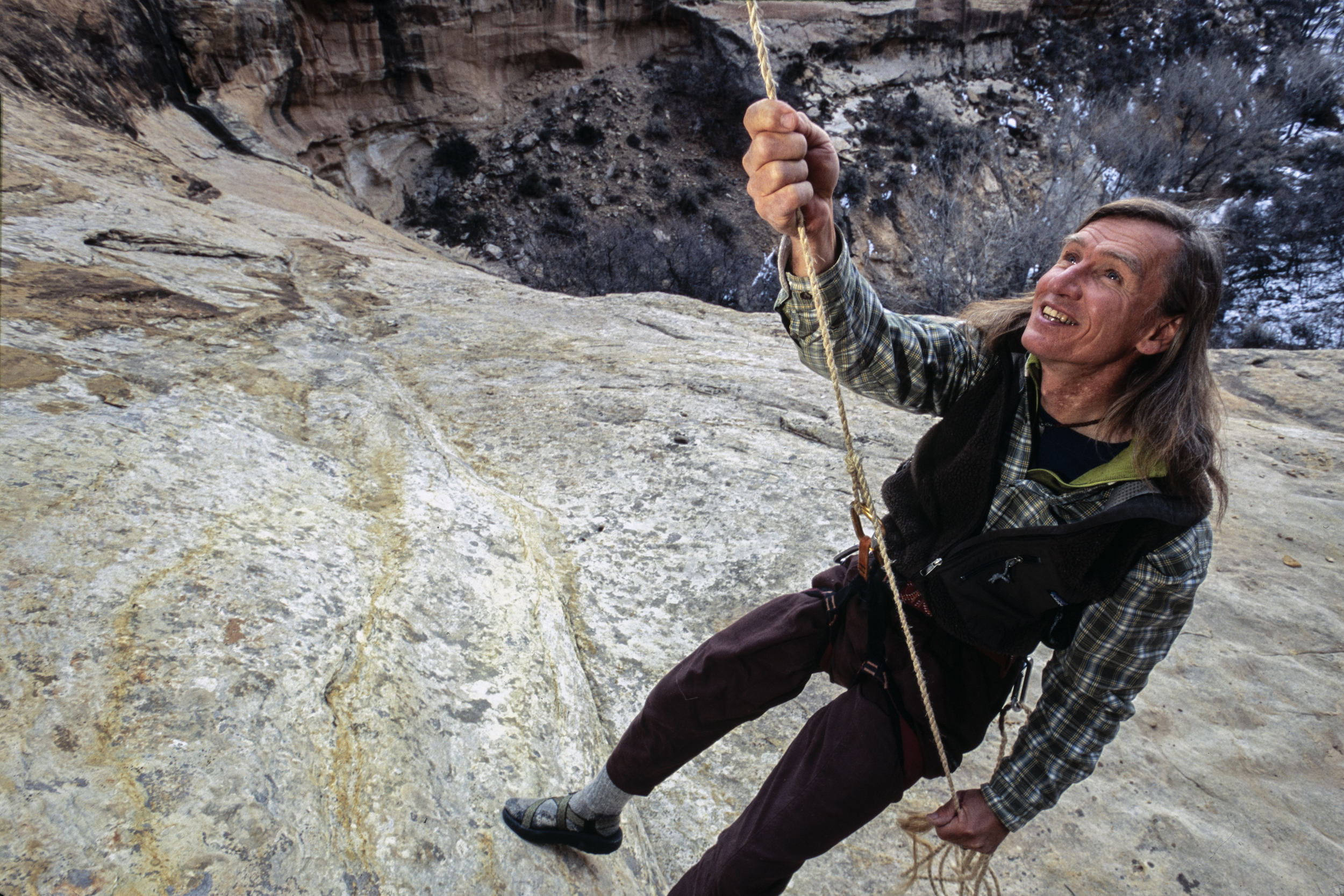 Yucca Ropes: The DIY Ancestral Puebloan Static Line by Len Necefer - The  Climbing Zine